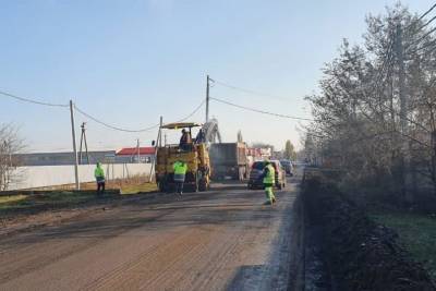 Более 100 участков гравийных дорог отремонтируют в Краснодаре до конца года