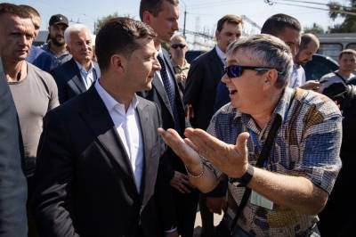 "Жизнь людей ухудшается": украинская оппозиция оценила работу Зеленского