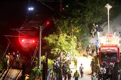 Катастрофа тайваньского поезда с 50 жертвами стала рекордной в истории