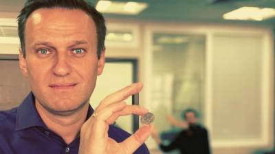 Окружение блогера Навального высылает его сокамерникам "щедрое вознаграждение"