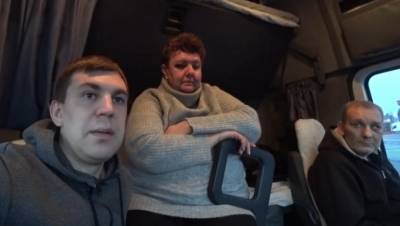 Российскую семью дальнобойщиков избили на трассе