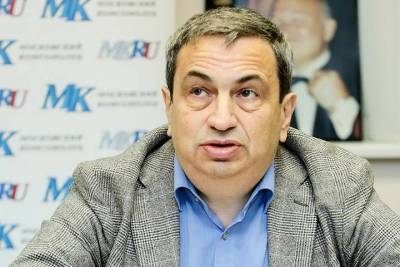 Экономист Миркин дал прогноз курса рубля на примере футбольного мяча