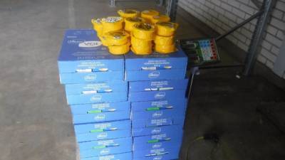 Житель Выборга хотел провезти 265 упаковок масла и сыра в матрасе через таможню
