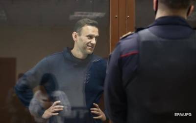 В интернете появилось видео с Навальным в колонии