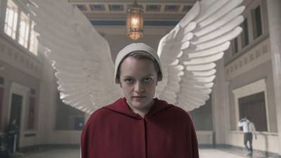 Hulu выпустил трейлер четвертого сезона "Рассказа служанки" с Элизабет Мосс