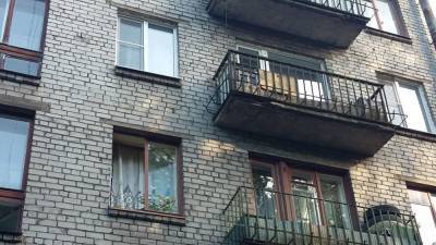 Женщина пострадала при обрушении балкона жилого дома в Сызрани