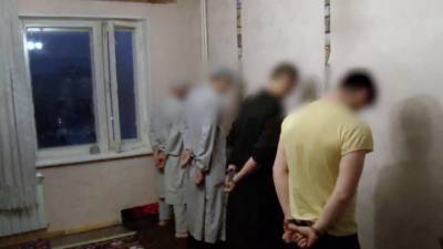 Видео из Сети. В Омске спецслужбы задержали 11 участников экстремистской организации