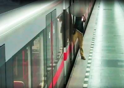 Пьяный мужчина устроил стрельбу в пражском метро