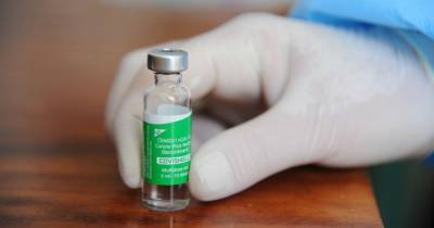Вакцинация от коронавируса: привито уже больше 388 тысяч украинцев, вторую дозу получили пять человек