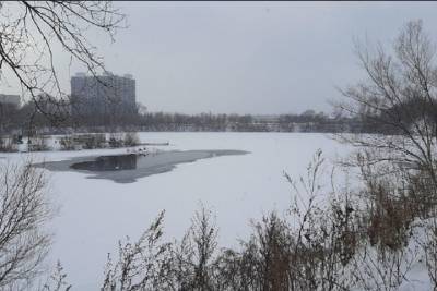 Двое подростков провалились под лед на озере Грез в Новосибирске