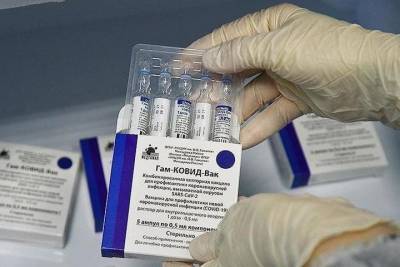 В Красноярский край доставили почти 11 тысяч доз вакцин от коронавируса
