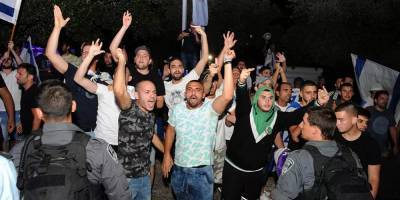 Ультралевые присоединились к арабским беспорядкам в Яффо; «изгнать поселенцев!»