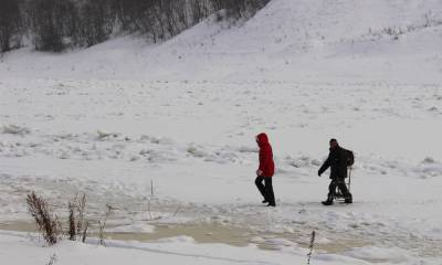 В Карелии женщина погибла, провалившись под лед: ее муж пытался ее спасти