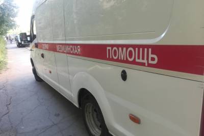 Опасные качели: в Новотроицке ребенок получил серьезную травму