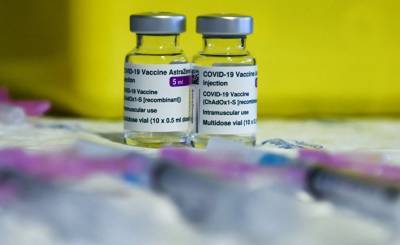 Bloomberg (США): первой в «погоню» за невостребованными в Европе вакцинами «АстраЗенека» устремляется Украина