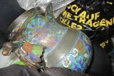 Старинную китайскую вазу не дали вывезти из страны псковские пограничники