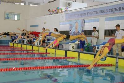 Старооскольцы заняли все призовые места в турнире городов Черноземья по плаванию