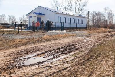 Жители села под Челябинском пожаловались на пустые ФАПы, которые открывал Текслер