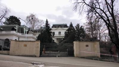 Чехия захотела забрать землю под посольством РФ и получить компенсацию за взрывы