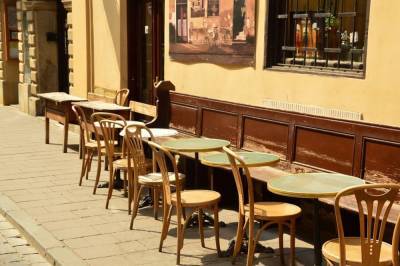 Во Львове из-за нарушения карантина закрыли 2 известных ресторана