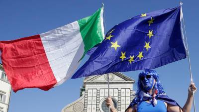 Италия возобновляет прием туристов из России