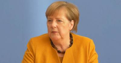 Меркель: Германия сохранит диалог с Россией, несмотря на обострение с Украиной