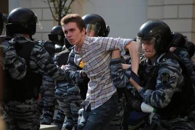 Россияне назвали главными страхами действия полиции и судов