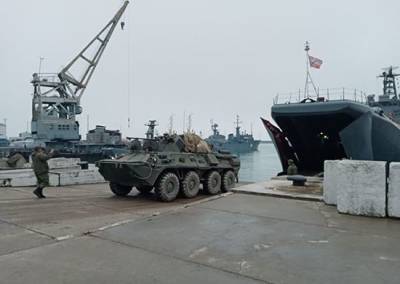 Переброску в Крым морпехов отработал на Каспии БДК Северного флота