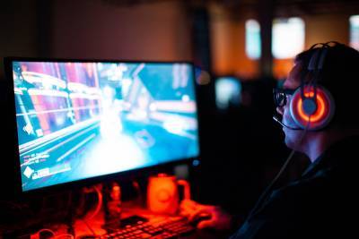 Дослідження NielsenIQ: 6 з 10 українських геймерів дивляться кіберспортивні змагання, а кожен 10-й бере участь в професійних турнірах