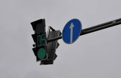 Систему умного светофора установили на съездах с Ленинградского проспекта