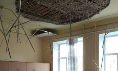 Потолок обрушился на учеников в школе: пострадали трое детей