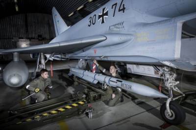 Истребители Typhoon ВВС Германии получили новую мощную ракету класса «воздух — воздух»