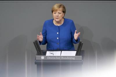 Меркель призвала ПАСЕ продолжать диалог с Москвой