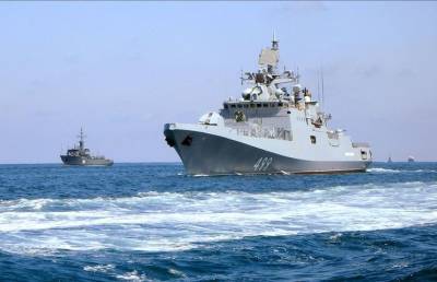 Два американских боевых корабля неожиданно взяли курс на Крым