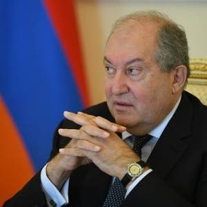 Президент Армении президент вакцинировался от коронавируса