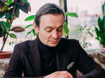 Актер Евгений Кулаков просит о помощи для "особенного" сына