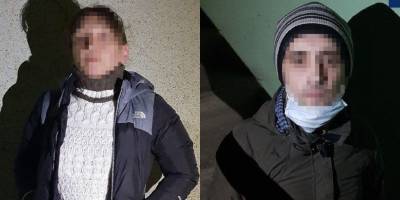 В полиции показали фото родителей-наркоманов, оставивших ребенка без присмотра подъезде дома в Киеве - ТЕЛЕГРАФ