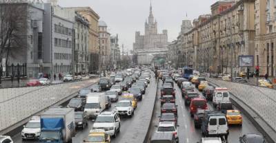 Вечерние пробки в Москве достигли 10 баллов