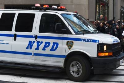 СМИ: Один человек погиб во время стрельбы в магазине в Нью-Йорке