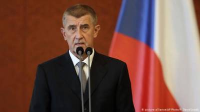 Премьер Чехии извинился за свои слова о "товаре" по взрыву во Врбетице