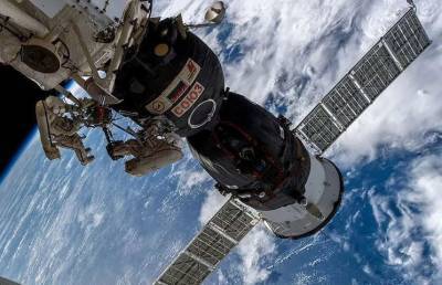 Космонавт Атьков намекнул, кто просверлил дыру в «Союзе-МС-09»