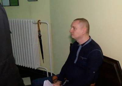 Сбежавший на родину россиянин предложил пражскому суду компенсацию