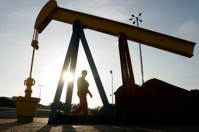 Фьючерсы на нефть WTI подешевели в ходе азиатских торгов