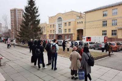Школу эвакуировали в Новосибирске