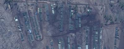 WSJ опубликовала спутниковые снимки техники РФ на границе с Украиной