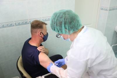 На ОАО «Гродно Азот» началась вакцинация сотрудников против инфекции Covid-19. В списке желающих уже более 650 человек