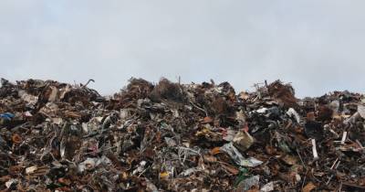 В Украине становится больше мусора: только 6% отходов перерабатывают, 94% — отправляют на свалки
