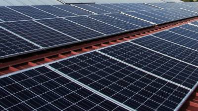 Ученые из России создали материал, который улучшает производительность солнечных батарей