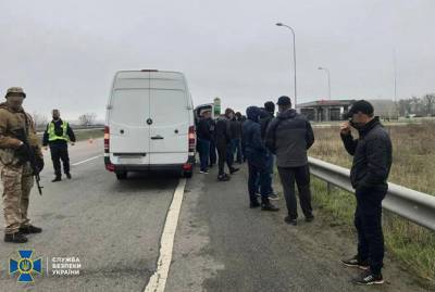 СБУ заявила о задержании автобусов с "титушками", ехавшими на заседание горсовета Харькова
