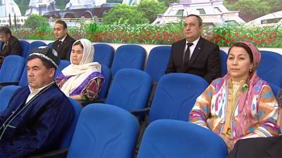 На поминки отца президента в Ашхабад отправят представителей разных национальностей из регионов